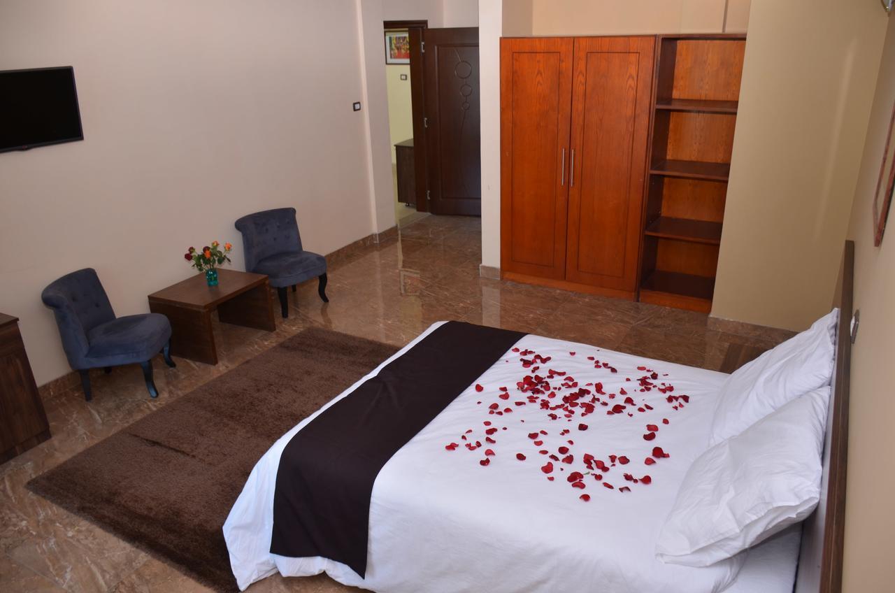 Melodie Hotel Addis Abeba Buitenkant foto