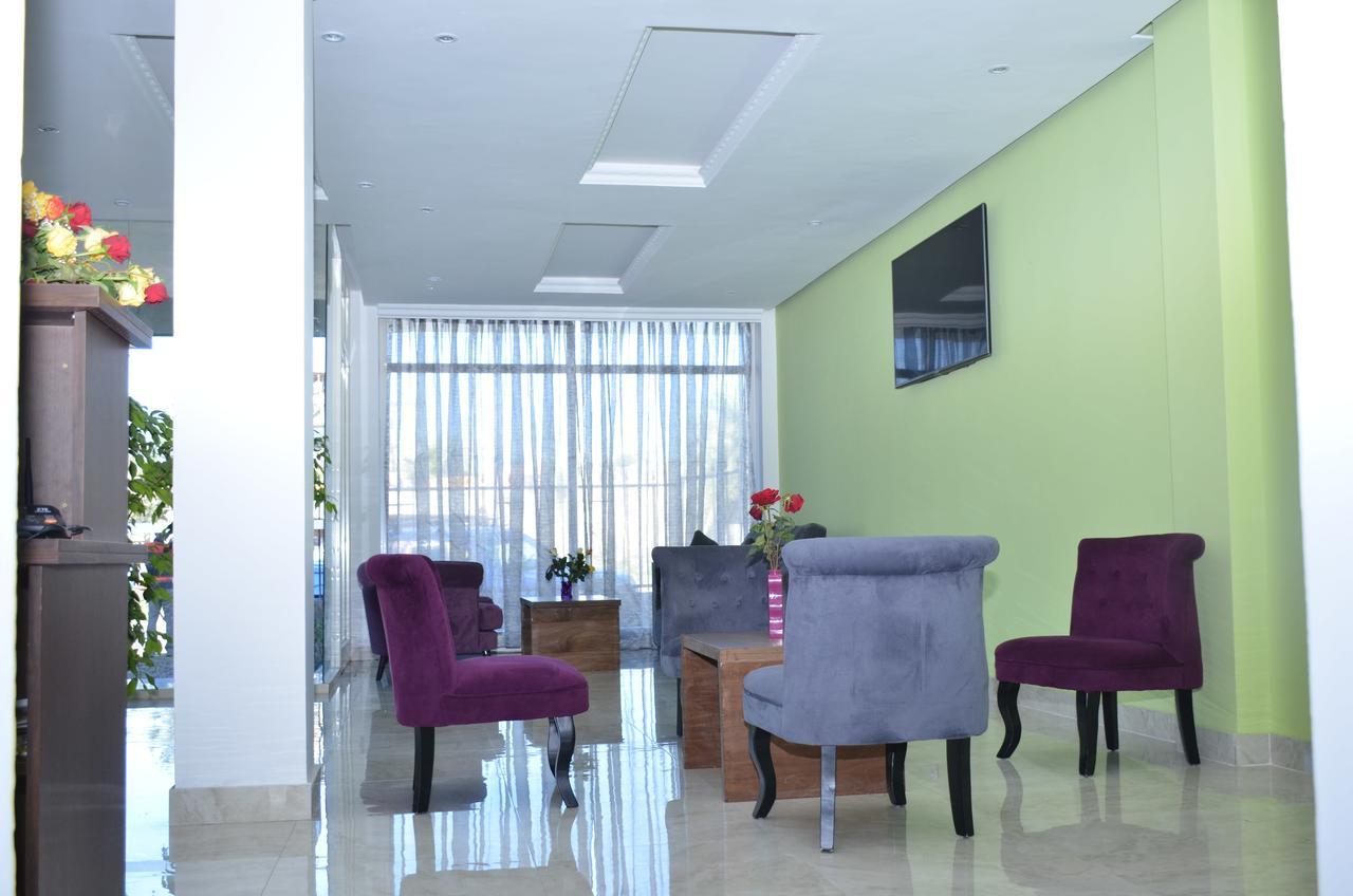 Melodie Hotel Addis Abeba Buitenkant foto