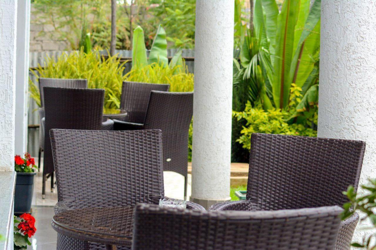 Melodie Hotel Addis Abeba Buitenkant foto