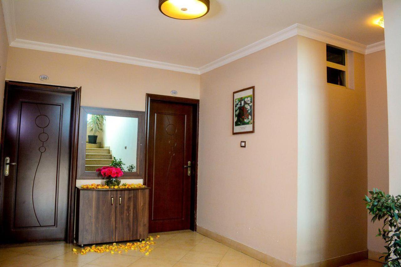 Melodie Hotel Addis Abeba Buitenkant foto