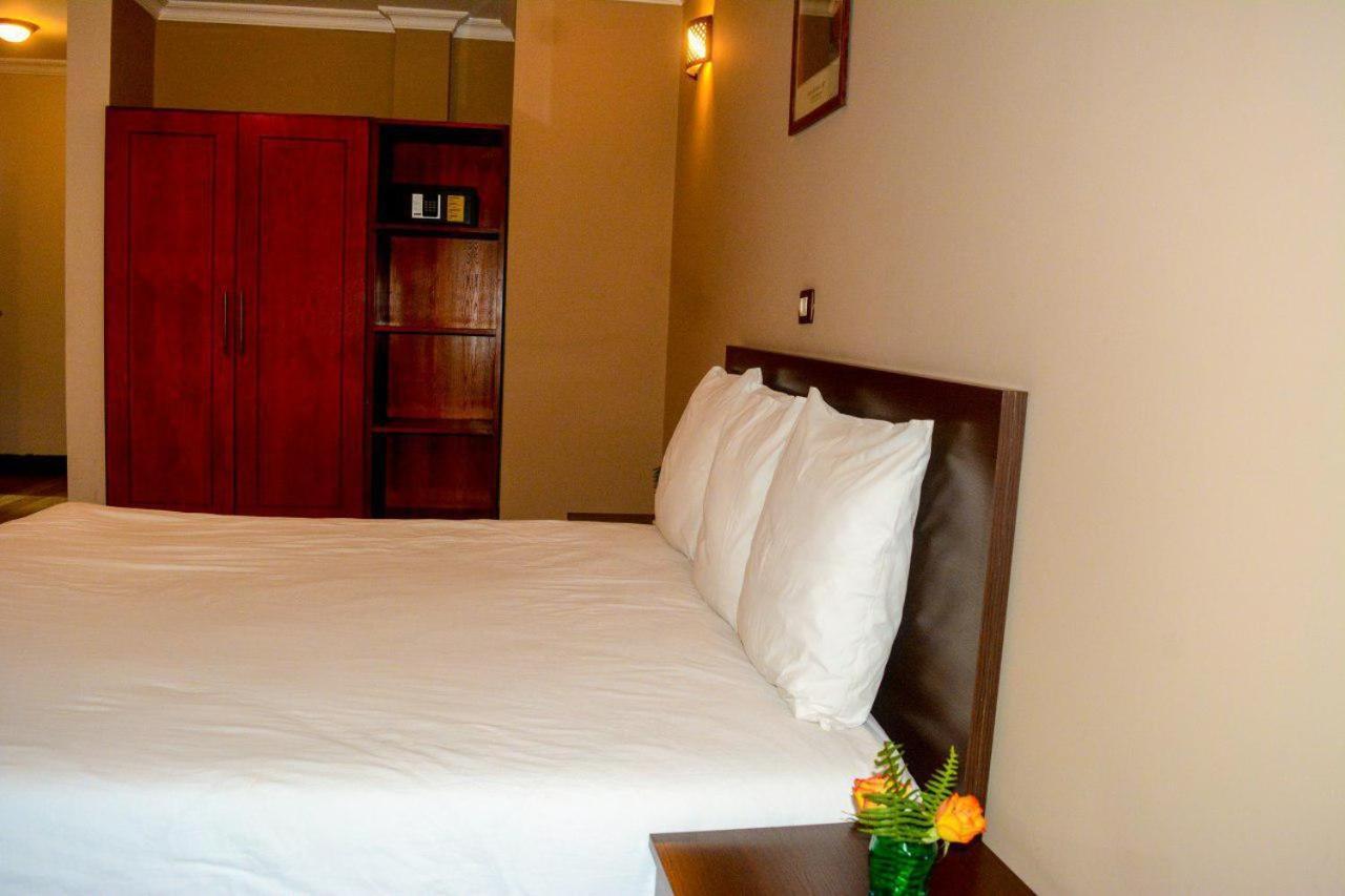 Melodie Hotel Addis Abeba Buitenkant foto