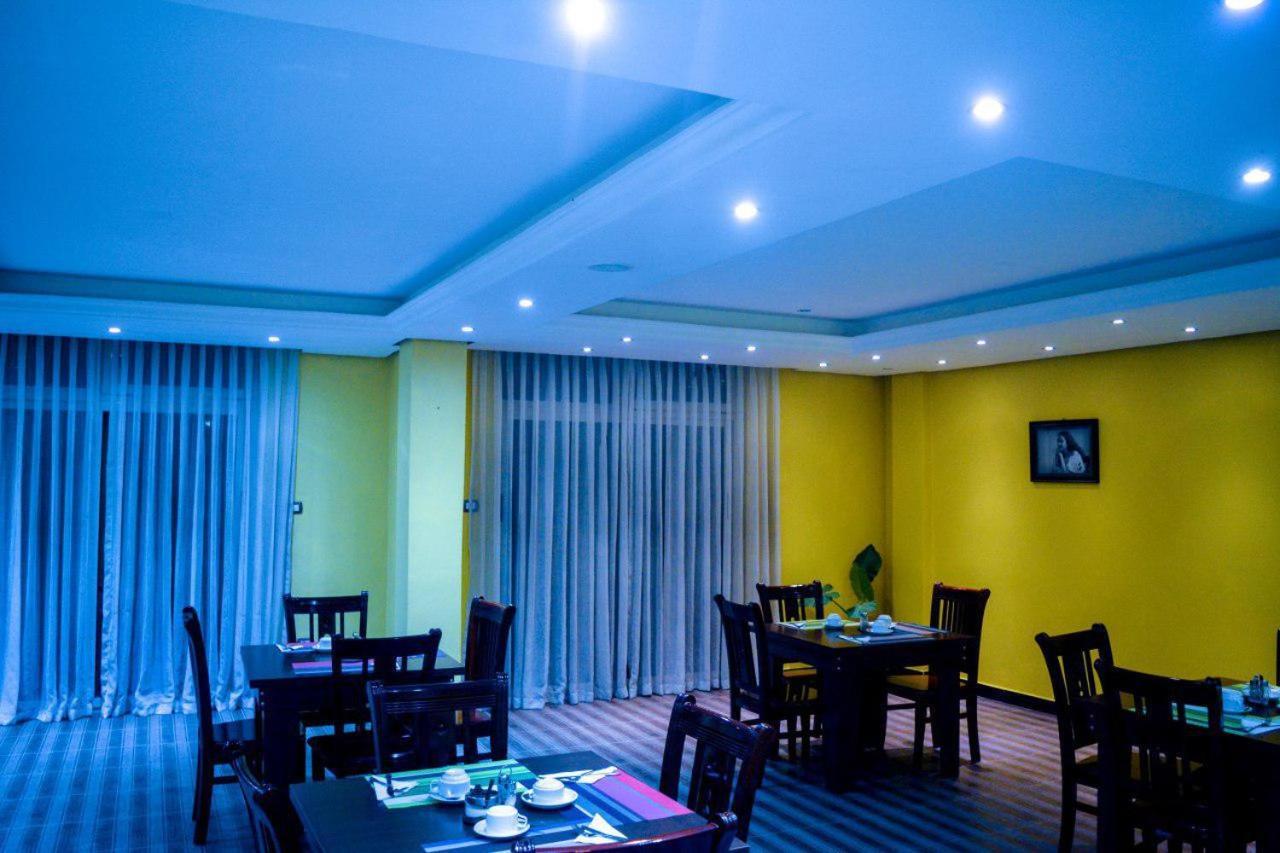 Melodie Hotel Addis Abeba Buitenkant foto