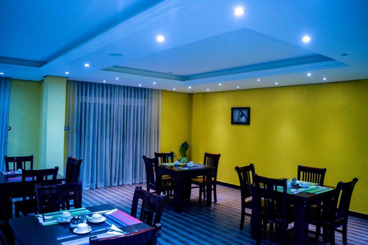 Melodie Hotel Addis Abeba Buitenkant foto